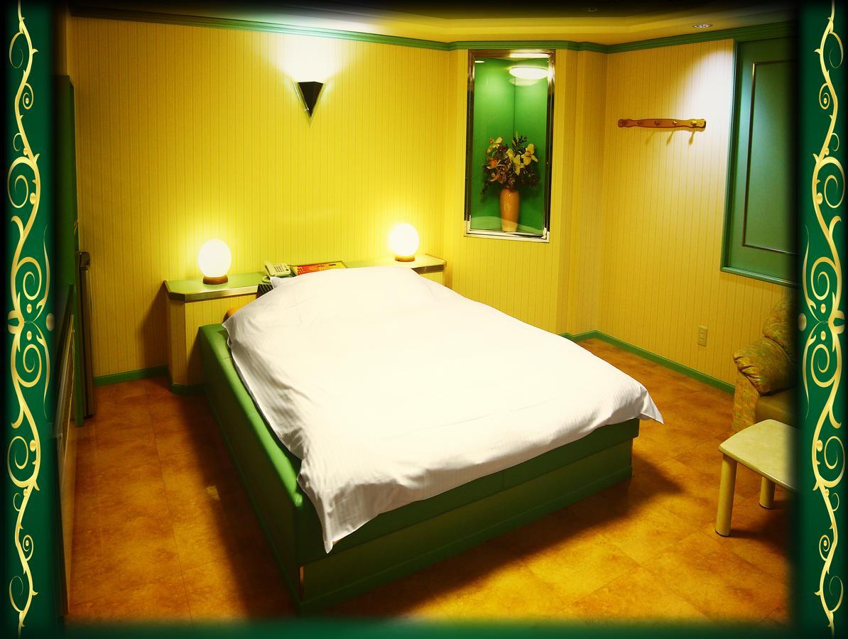 Kyoto Hotel Crown (Adults Only) Eksteriør bilde