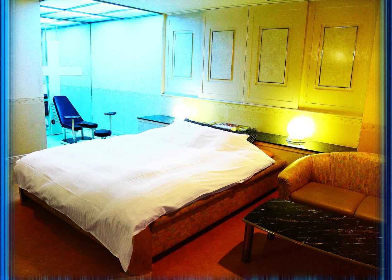 Kyoto Hotel Crown (Adults Only) Eksteriør bilde
